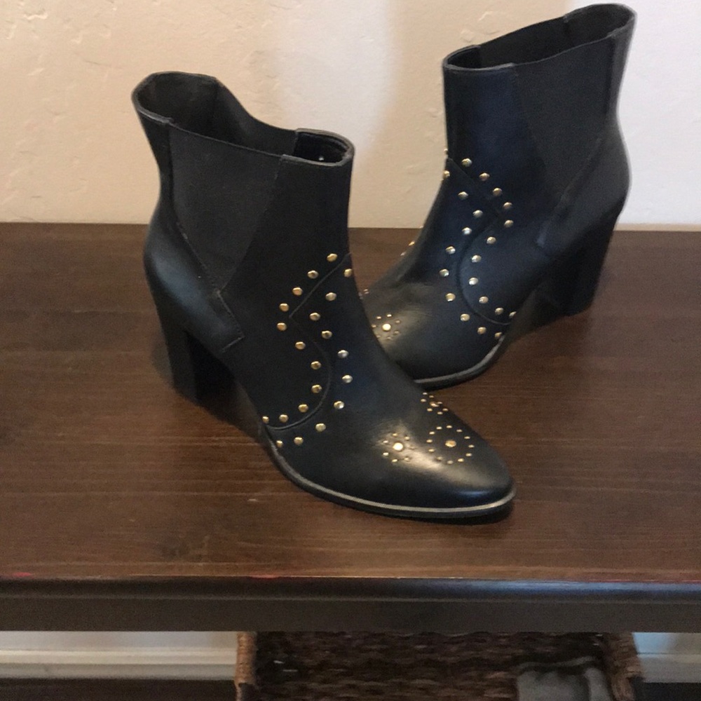 Woman’s ankle boots